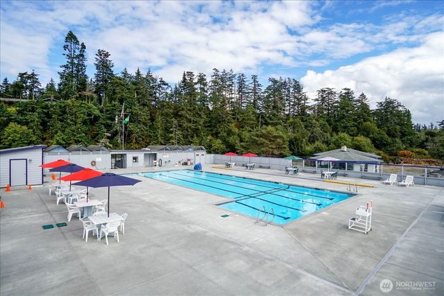 1105 Halsey Drive, Coupeville, WA 98239