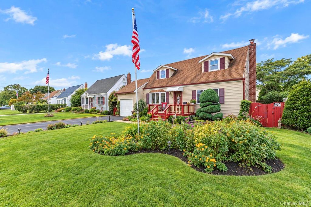 150 W 19th Street, Deer Park, NY 11729 — photo 4