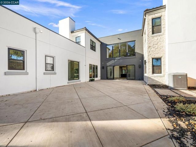 24 Noble Oaks Ln, Danville, CA 94506