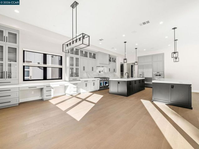 24 Noble Oaks Ln, Danville, CA 94506