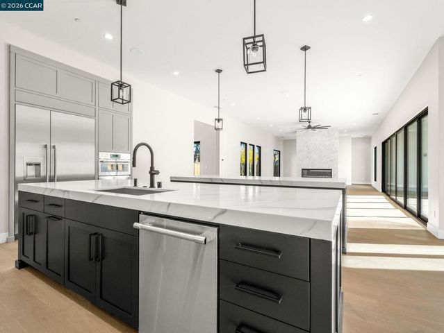 24 Noble Oaks Ln, Danville, CA 94506