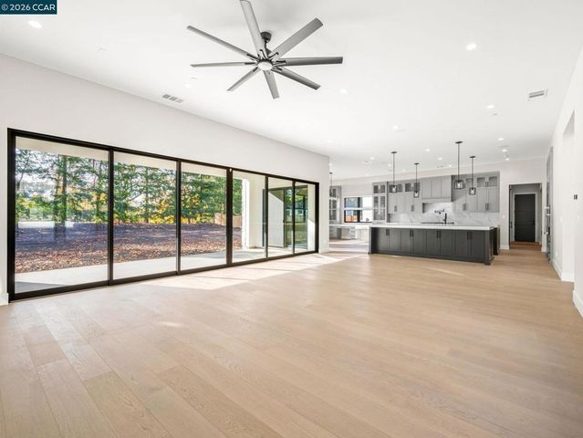 24 Noble Oaks Ln, Danville, CA 94506