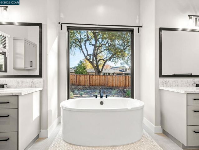24 Noble Oaks Ln, Danville, CA 94506