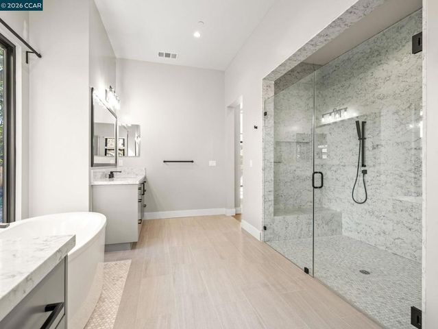 24 Noble Oaks Ln, Danville, CA 94506