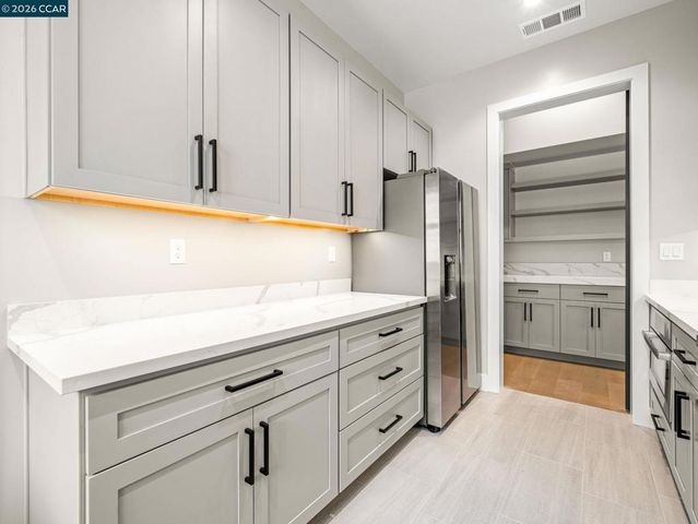 24 Noble Oaks Ln, Danville, CA 94506