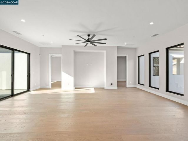 24 Noble Oaks Ln, Danville, CA 94506