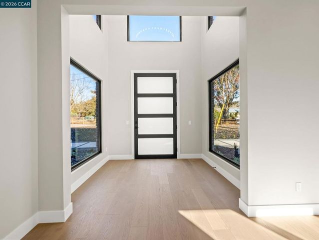 24 Noble Oaks Ln, Danville, CA 94506