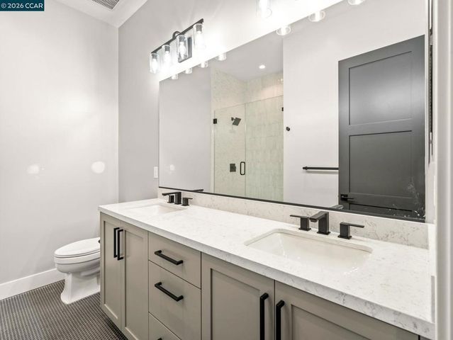 24 Noble Oaks Ln, Danville, CA 94506