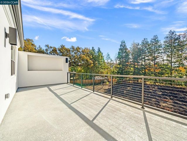 24 Noble Oaks Ln, Danville, CA 94506