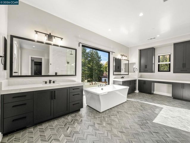 24 Noble Oaks Ln, Danville, CA 94506
