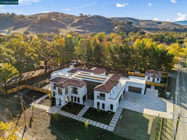 24 Noble Oaks Ln, Danville, CA 94506
