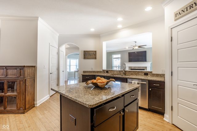 6211 Andrews Way, Whitestown, IN 46075