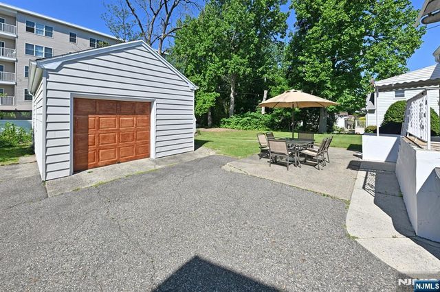 115 Forest Place, Rochelle Park, NJ 07662