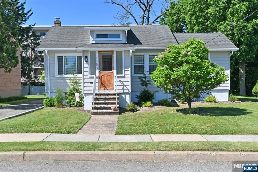 115 Forest Place, Rochelle Park, NJ 07662