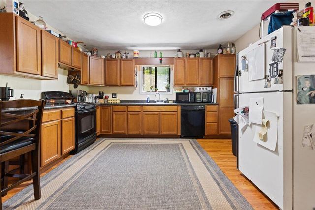 8744 Mackinaw Trail Drive, Howard City, MI 49329