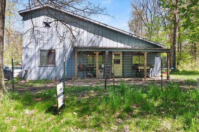 8744 Mackinaw Trail Drive, Howard City, MI 49329