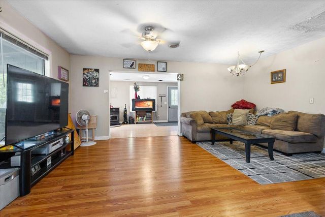 8744 Mackinaw Trail Drive, Howard City, MI 49329