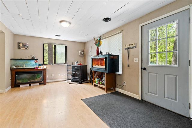 8744 Mackinaw Trail Drive, Howard City, MI 49329