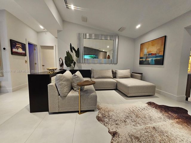 2543 Gulfstream Ln, Fort Lauderdale, FL 33312