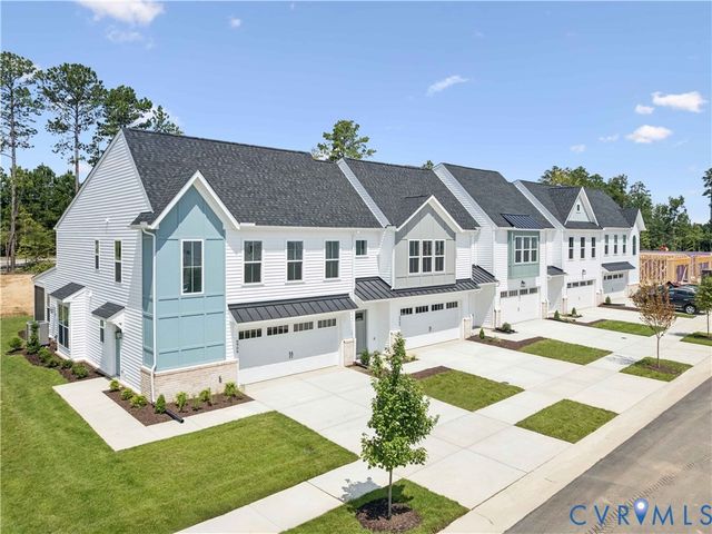 6900 Sunrise Oasis Ln, Midlothian, VA 23112