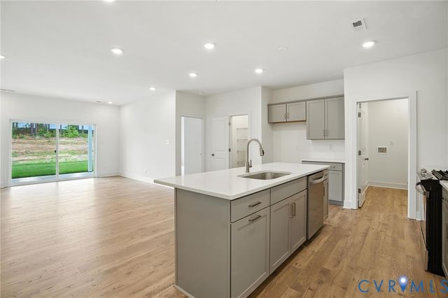 6900 Sunrise Oasis Ln, Midlothian, VA 23112