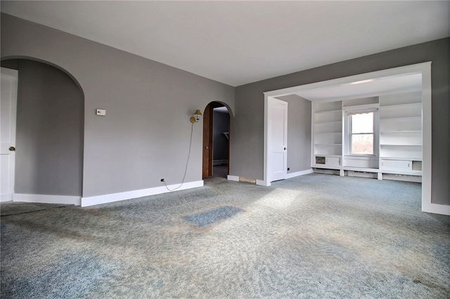 75 Tomaquag Road, Hopkinton, RI 02808