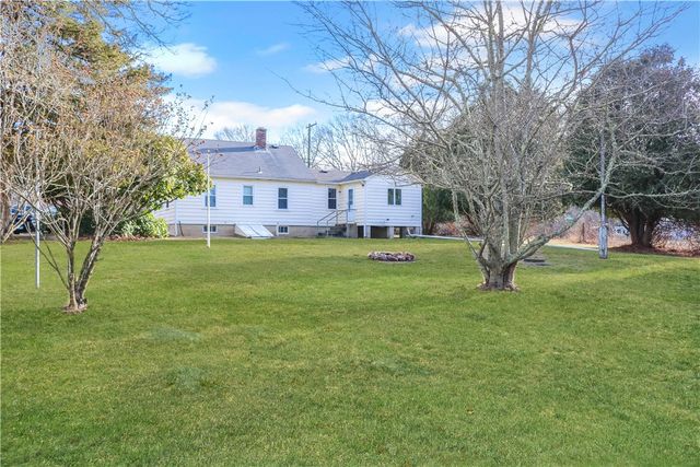75 Tomaquag Road, Hopkinton, RI 02808