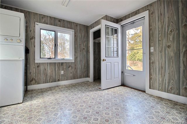 75 Tomaquag Road, Hopkinton, RI 02808