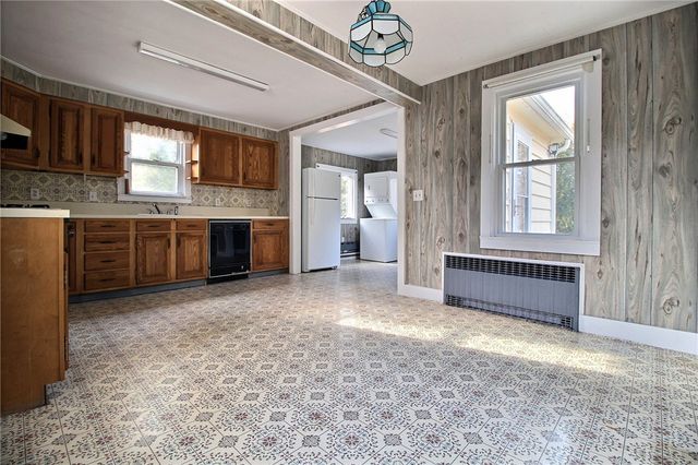 75 Tomaquag Road, Hopkinton, RI 02808