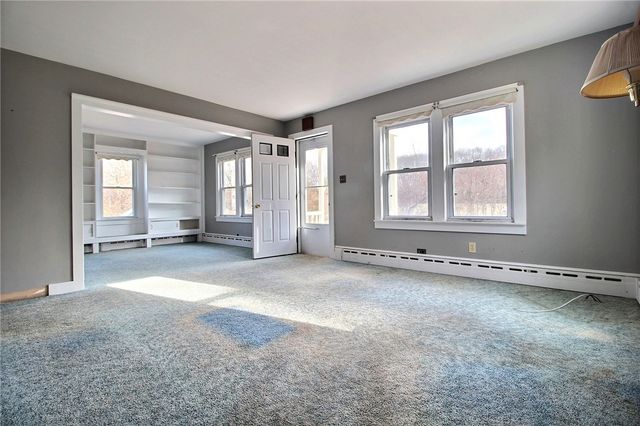 75 Tomaquag Road, Hopkinton, RI 02808