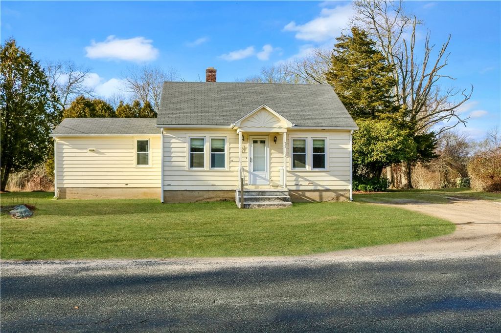 75 Tomaquag Road, Hopkinton, RI 02808