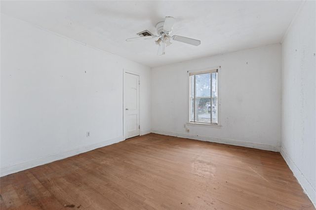 136 Weaver Street, Baytown, TX 77520