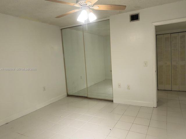 1709 Whitehall Dr 103, Davie, FL 33324