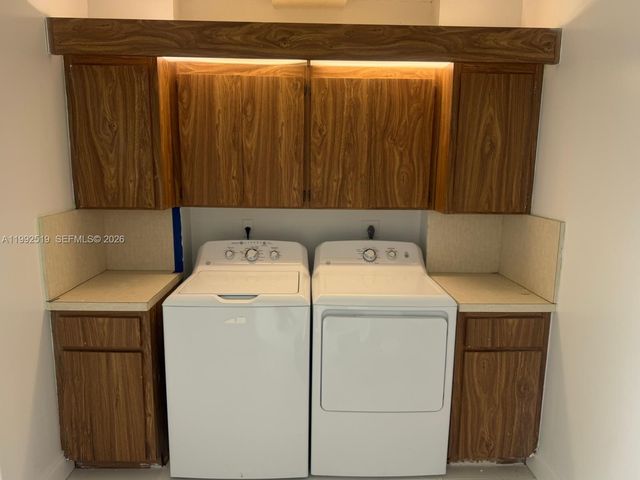 1709 Whitehall Dr 103, Davie, FL 33324