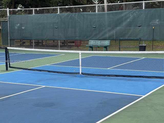 1709 Whitehall Dr 103, Davie, FL 33324