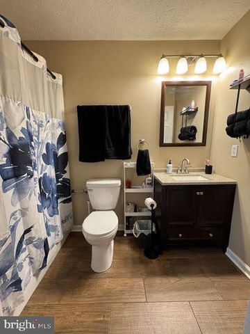 780 LOWER VALLEY RD, Strasburg, VA 22657