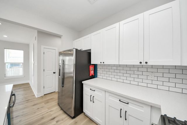 819 E 40th Street, Houston, TX 77022