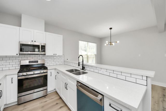 819 E 40th Street, Houston, TX 77022