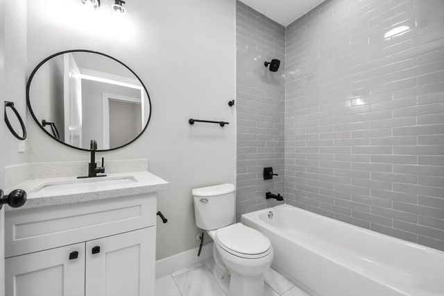 819 E 40th Street, Houston, TX 77022