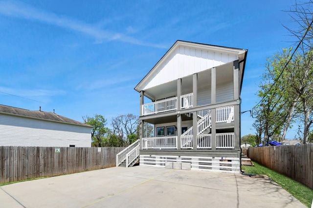 819 E 40th Street, Houston, TX 77022