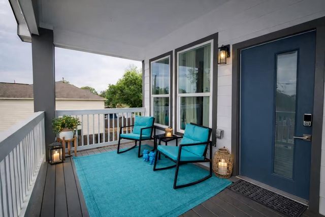 819 E 40th Street, Houston, TX 77022