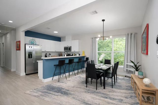 819 E 40th Street, Houston, TX 77022