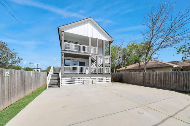 819 E 40th Street, Houston, TX 77022