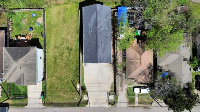 819 E 40th Street, Houston, TX 77022