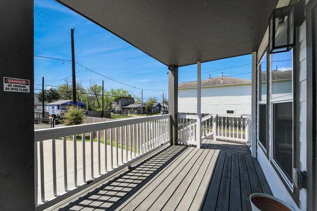 819 E 40th Street, Houston, TX 77022