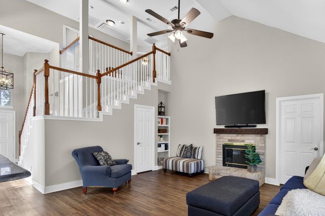 1137 Christopher Lane, Lewisville, TX 75077