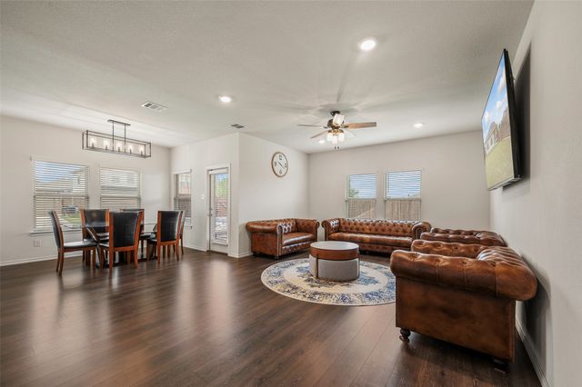 901 Euston Street, Denton, TX 76209