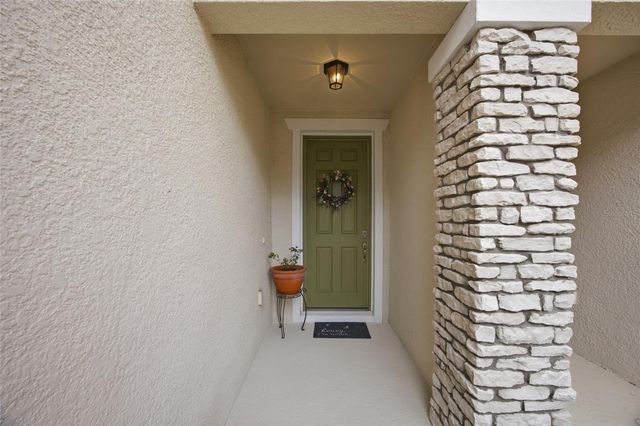 5525 CUMBERLAND STAR COURT 33, Lutz, FL 33558