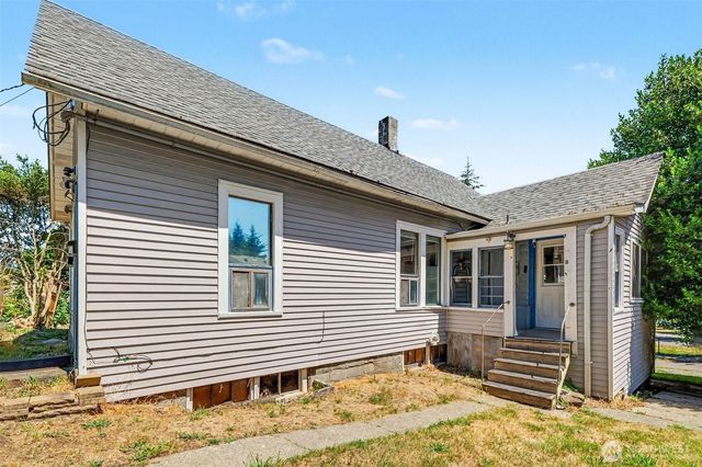 140 S Cambrian Avenue, Bremerton, WA 98312