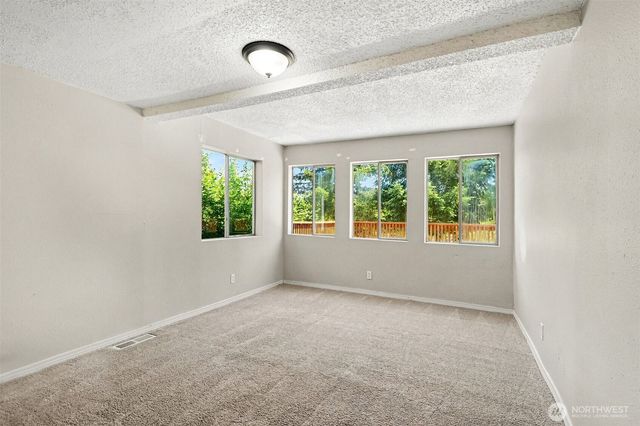 140 S Cambrian Avenue, Bremerton, WA 98312
